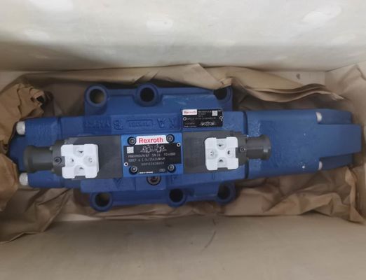 Richtungsventil R900923538 4WRZ32W1-520-55/6AG24NZ4/M 4WRZ32W1-520-5X/6AG24NZ4/M Proportional