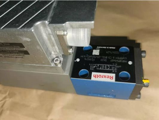 0811404601 4WRPEH6C3B12L-20/G24K0/A1M 4WRPEH6C3B12L-2X/G24K0/A1M Integrated Electronics Directional Regelventil